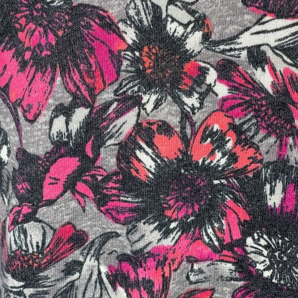 Cato Active Top Floral Pink Gray Crew Neck 3/4 Sleeve Size 18/20W Raw Edge - Picture 5 of 9